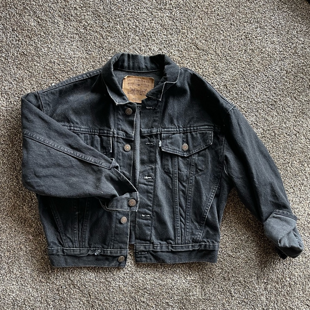 Levi’s Cropped Denim Jacket